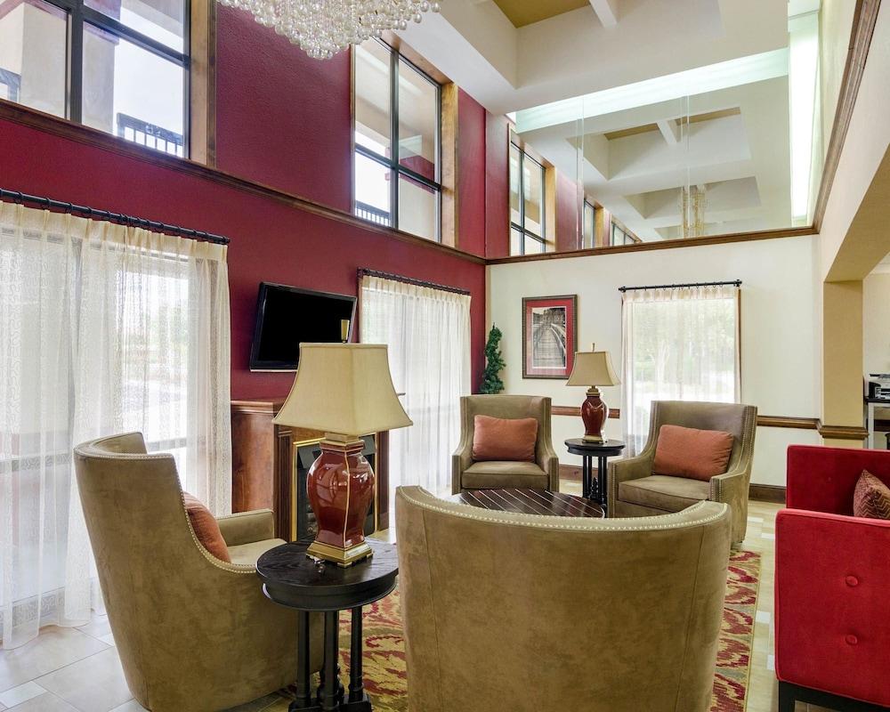Quality Inn & Suites Atlanta Стоун Маунтин Екстериор снимка