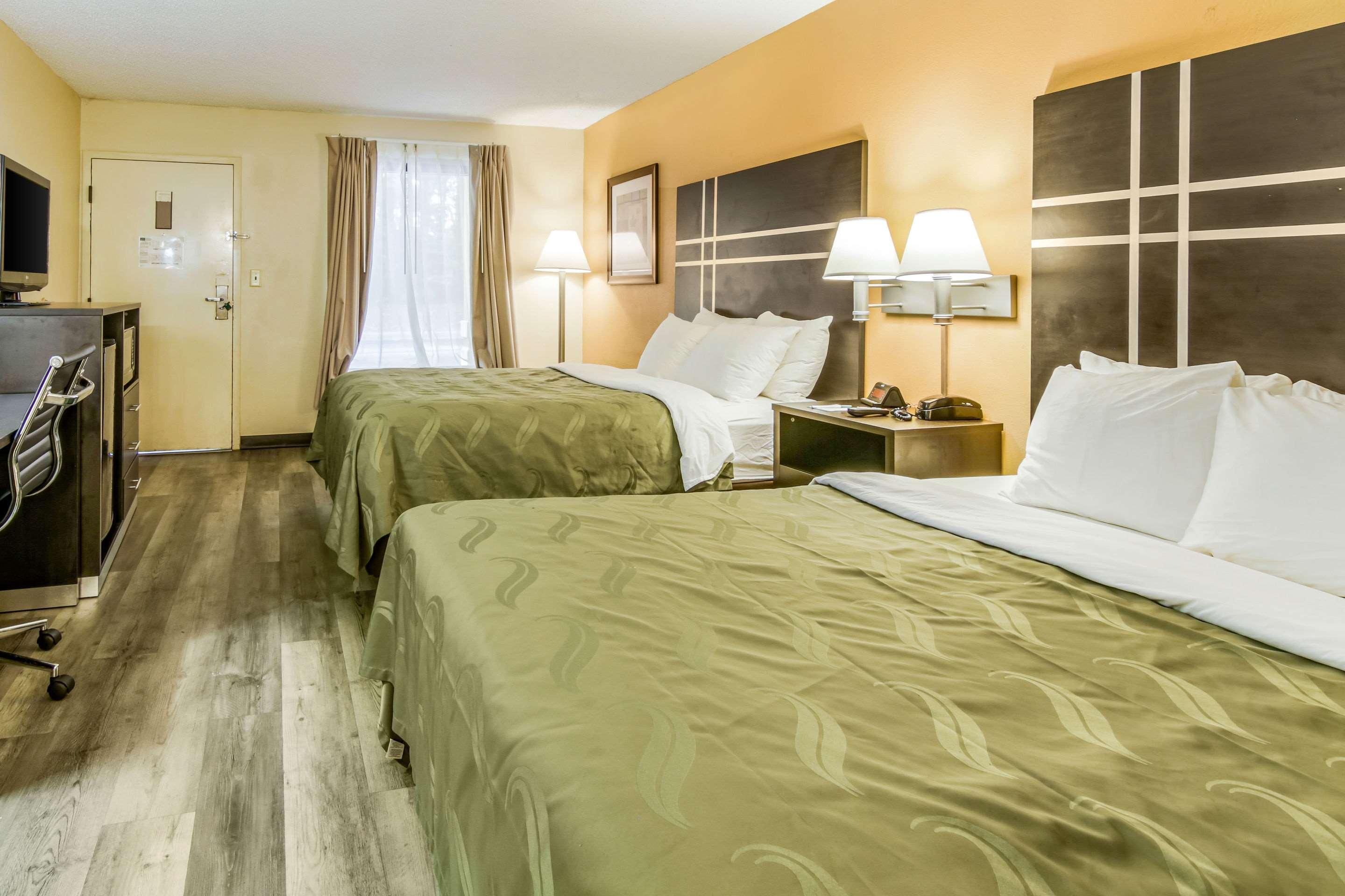 Quality Inn & Suites Atlanta Стоун Маунтин Екстериор снимка