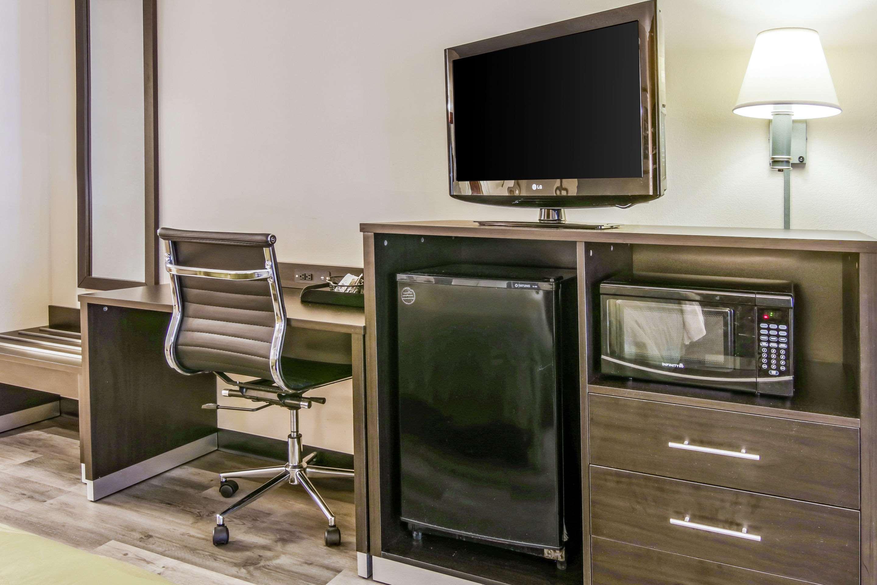 Quality Inn & Suites Atlanta Стоун Маунтин Екстериор снимка