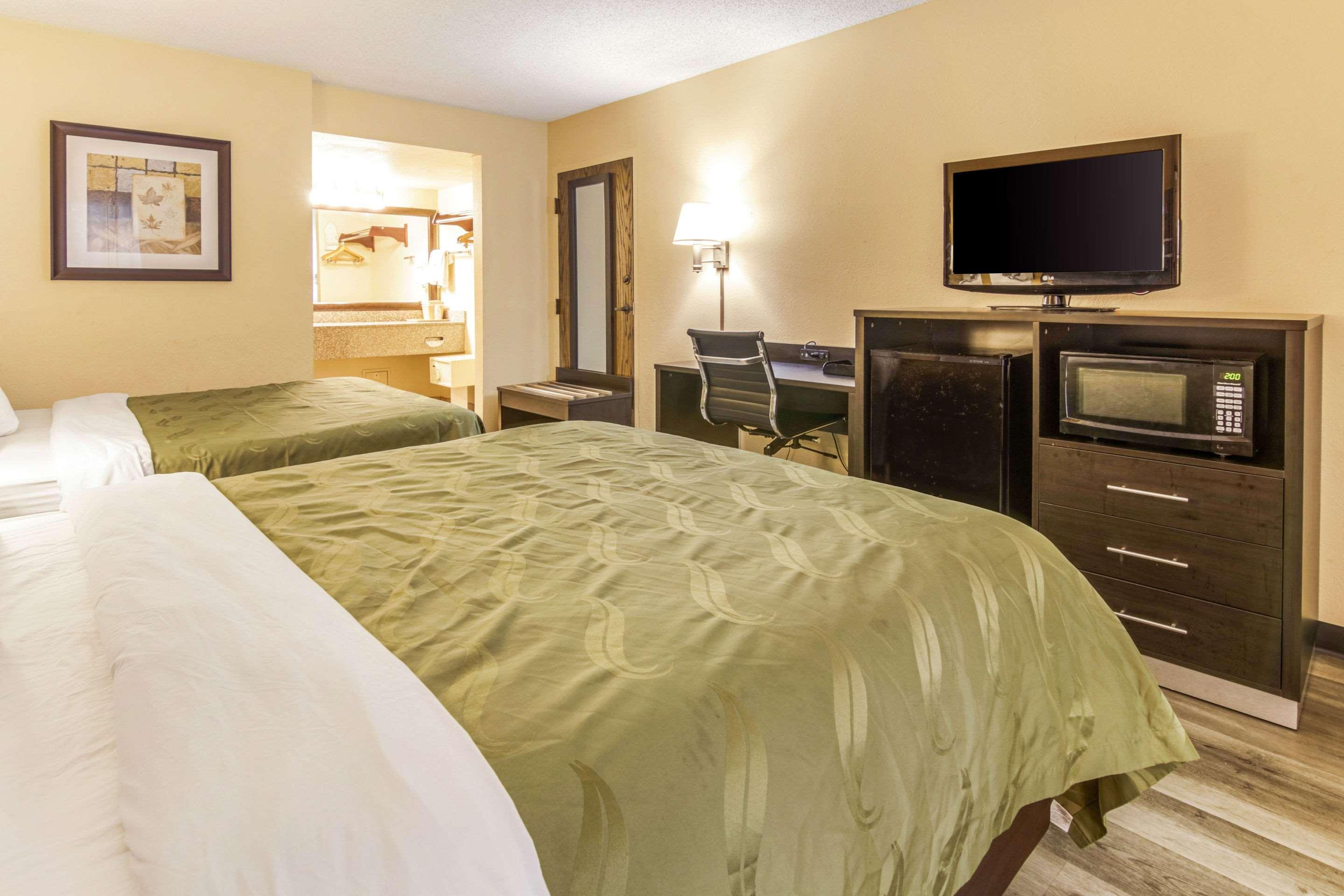 Quality Inn & Suites Atlanta Стоун Маунтин Екстериор снимка