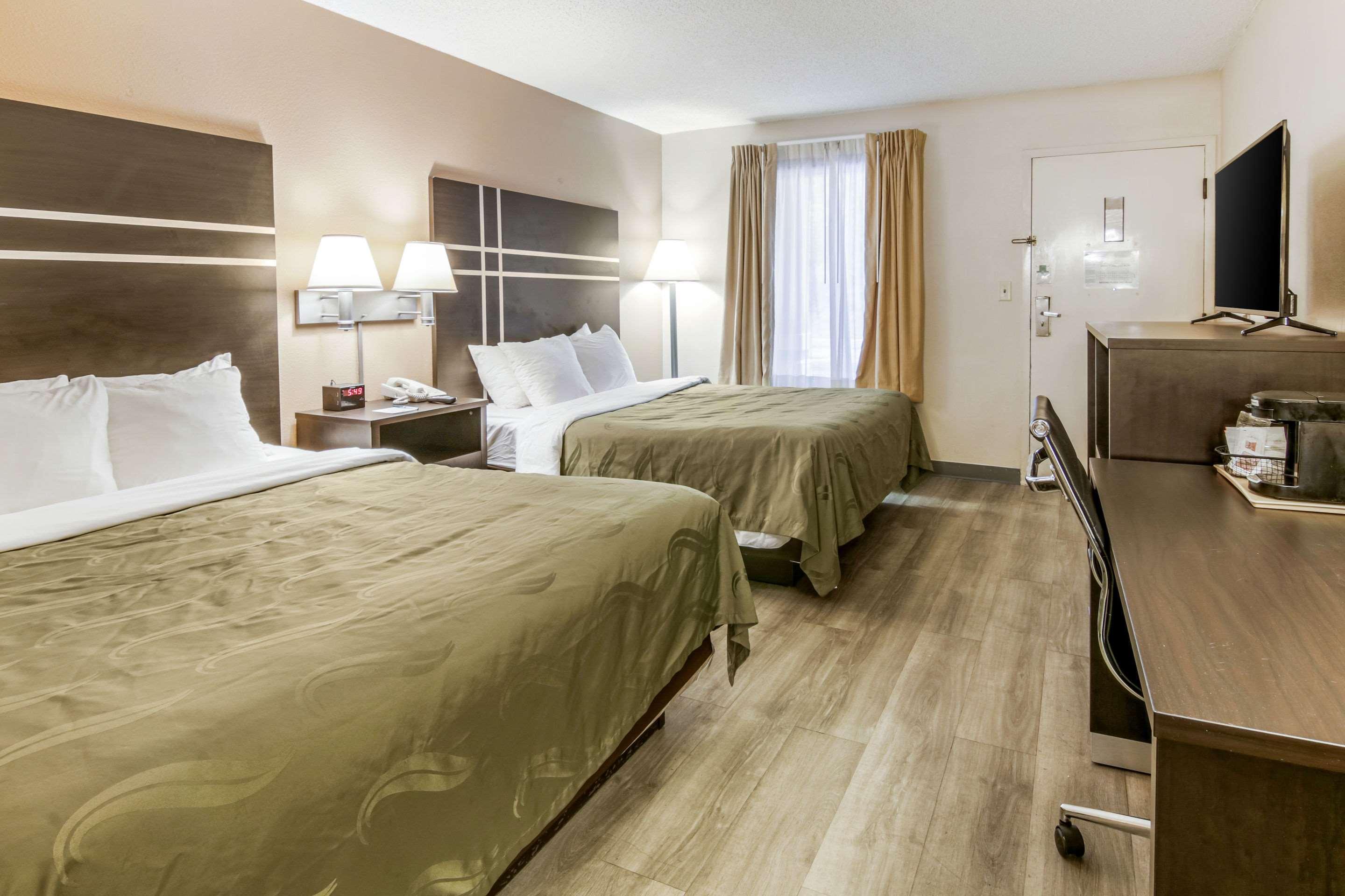 Quality Inn & Suites Atlanta Стоун Маунтин Екстериор снимка