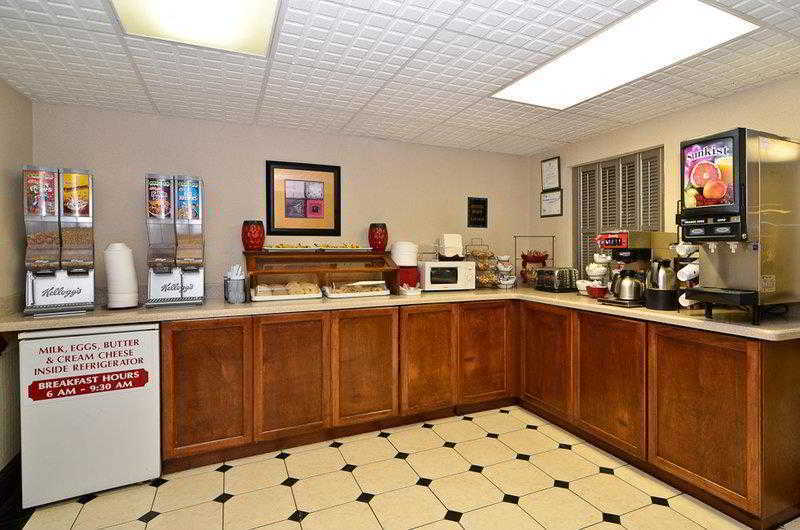 Quality Inn & Suites Atlanta Стоун Маунтин Ресторант снимка